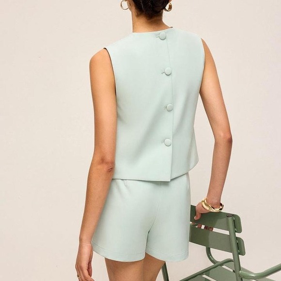 Minimalist pale light  green  Short Set‎ commense Size Medium NWT - Picture 3 of 7